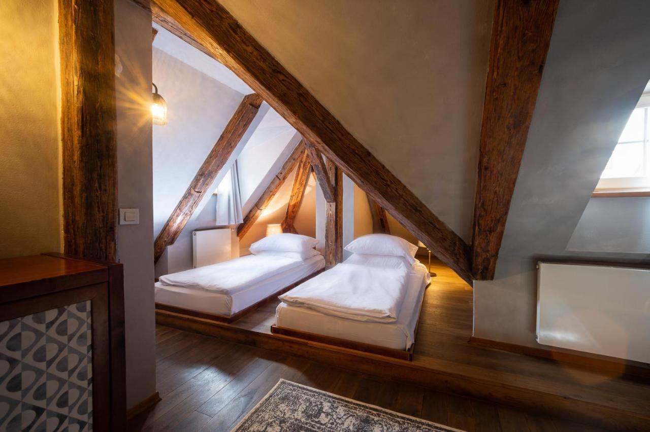 Miss Sophie'S Charles Bridge Hotel Praga Exterior foto