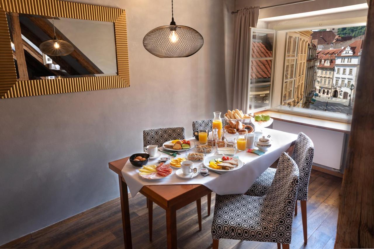 Miss Sophie'S Charles Bridge Hotel Praga Exterior foto