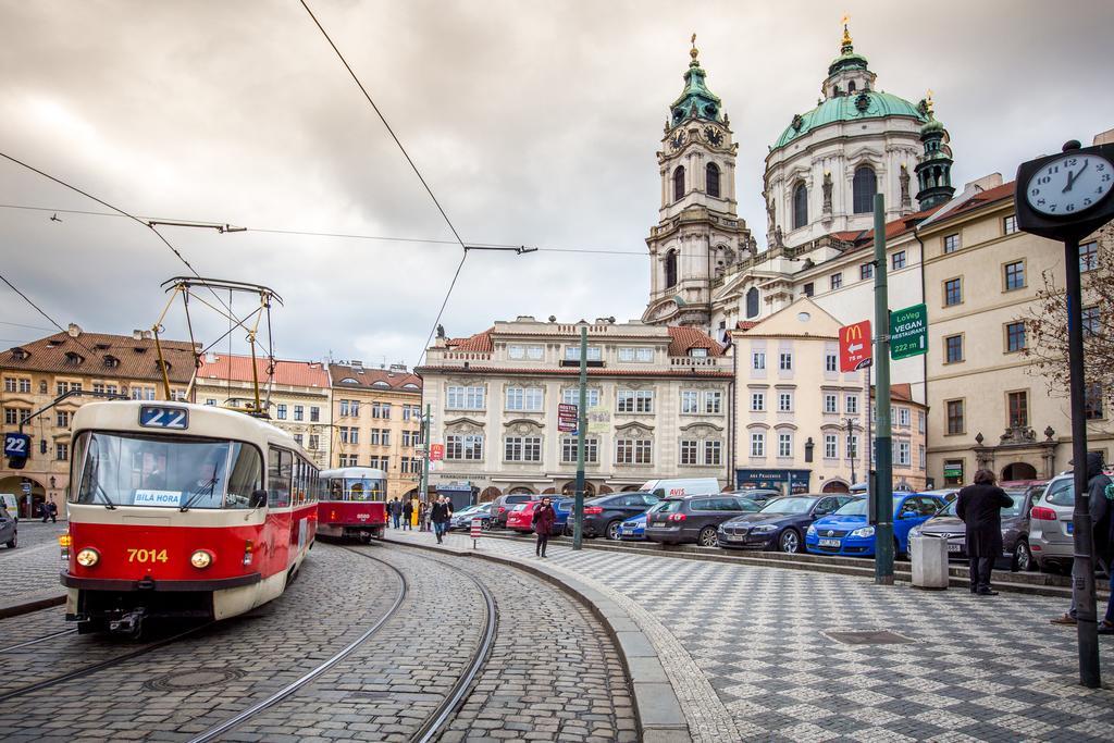 Miss Sophie'S Charles Bridge Hotel Praga Exterior foto