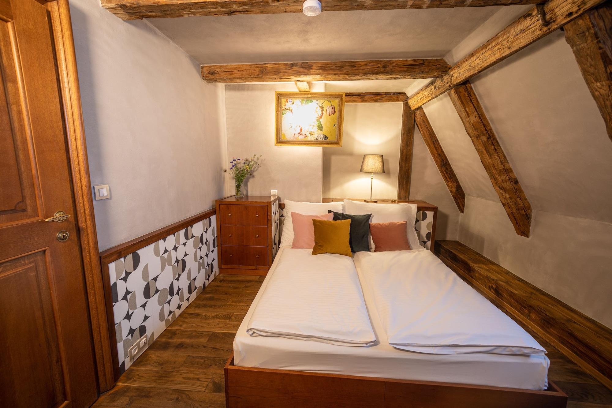 Miss Sophie'S Charles Bridge Hotel Praga Exterior foto
