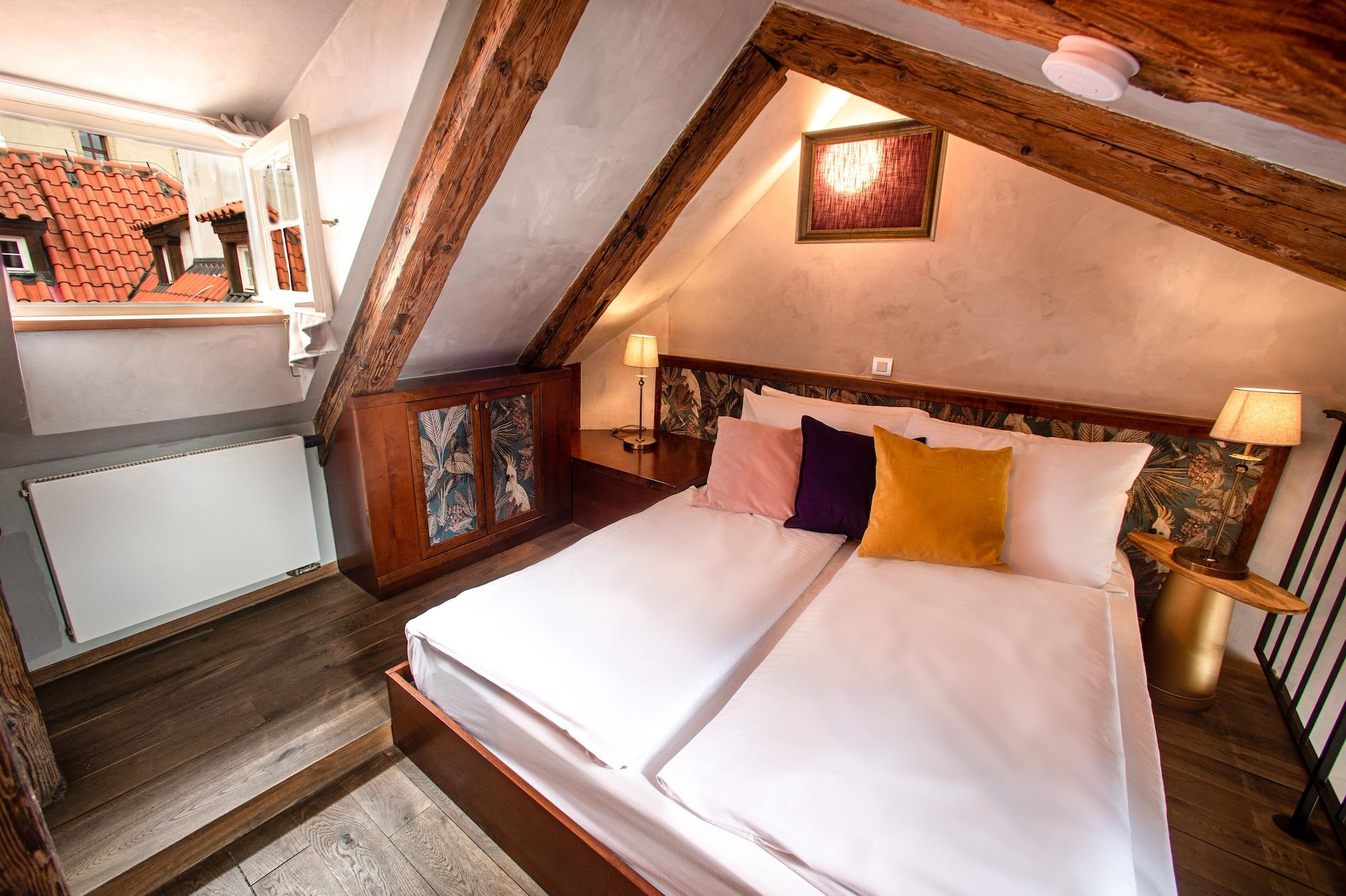 Miss Sophie'S Charles Bridge Hotel Praga Exterior foto