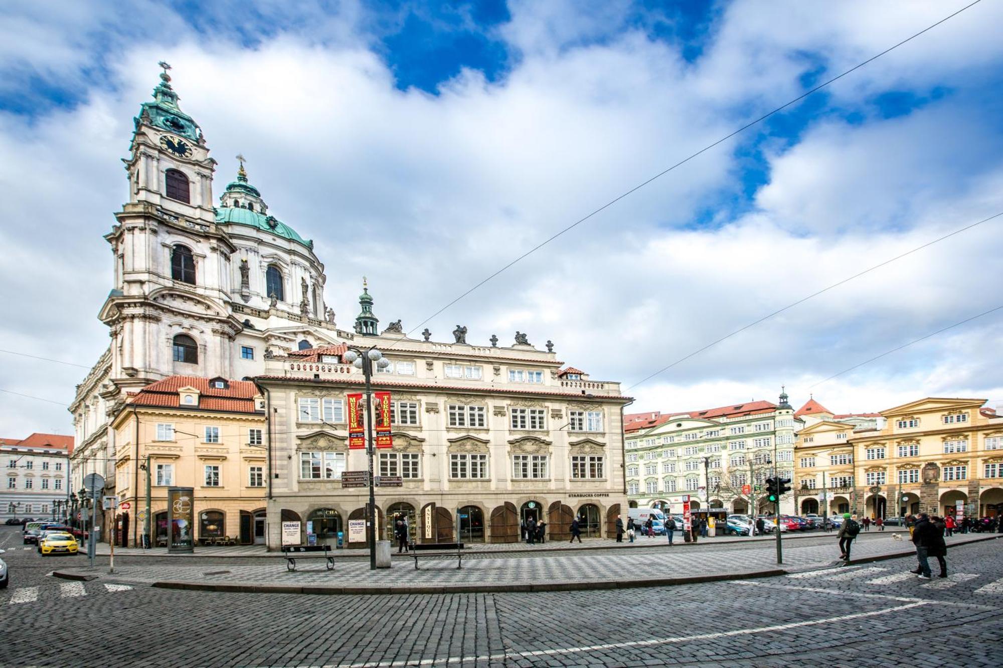 Miss Sophie'S Charles Bridge Hotel Praga Exterior foto